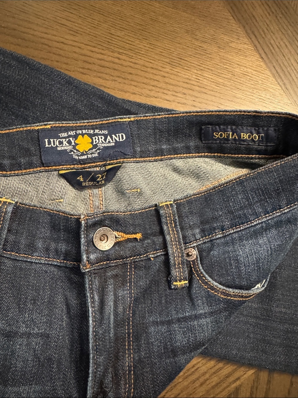 Lucky Brand Dark Wash Bootcut Jeans Size 27/4 Flare Stretch Denim - Picture 7 of 7